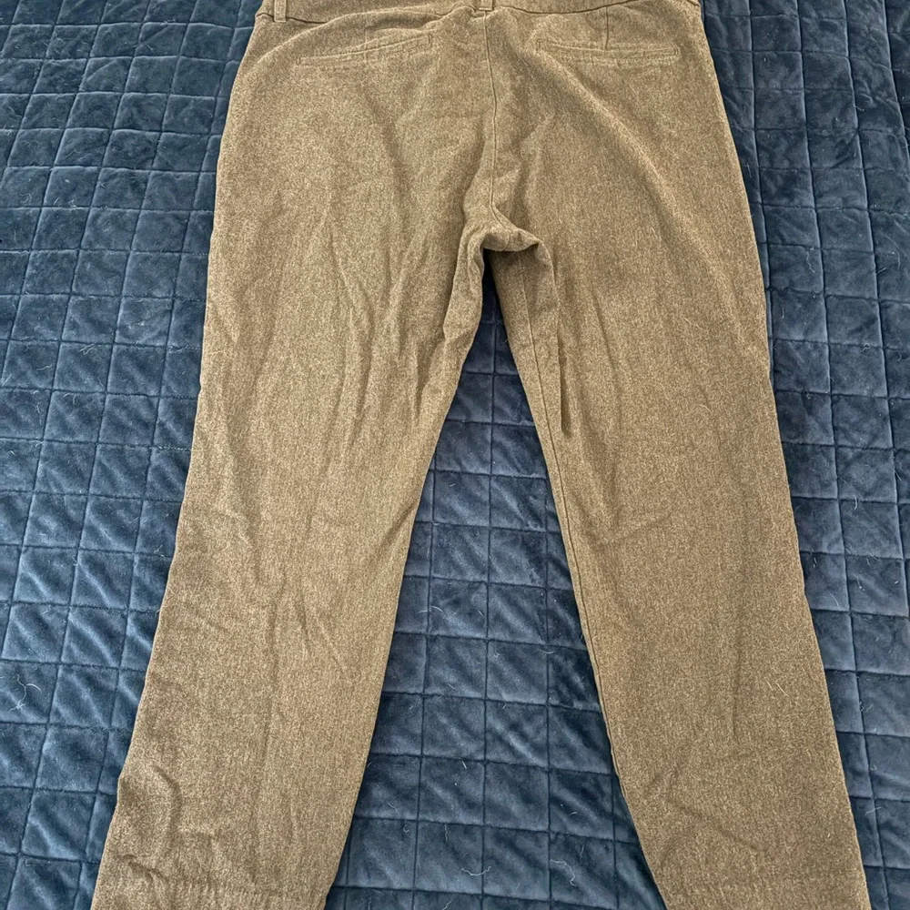 Old Navy pixie pants - Picture 2 of 3